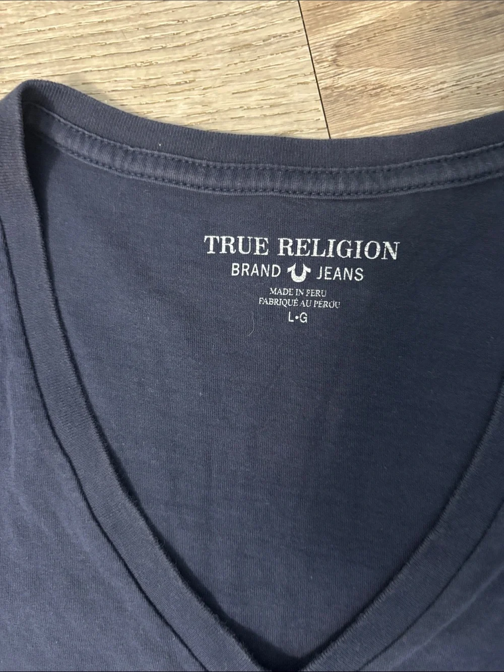 True Religion Men's Navy Blue V-Neck T-Shirt Large 100% Cotton
